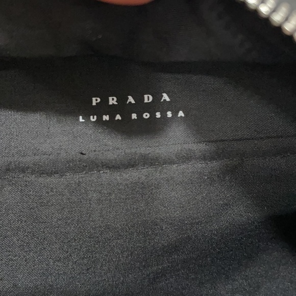 Prada - Picture 4 of 4